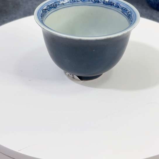 易***韵壶一个霁蓝釉主人杯