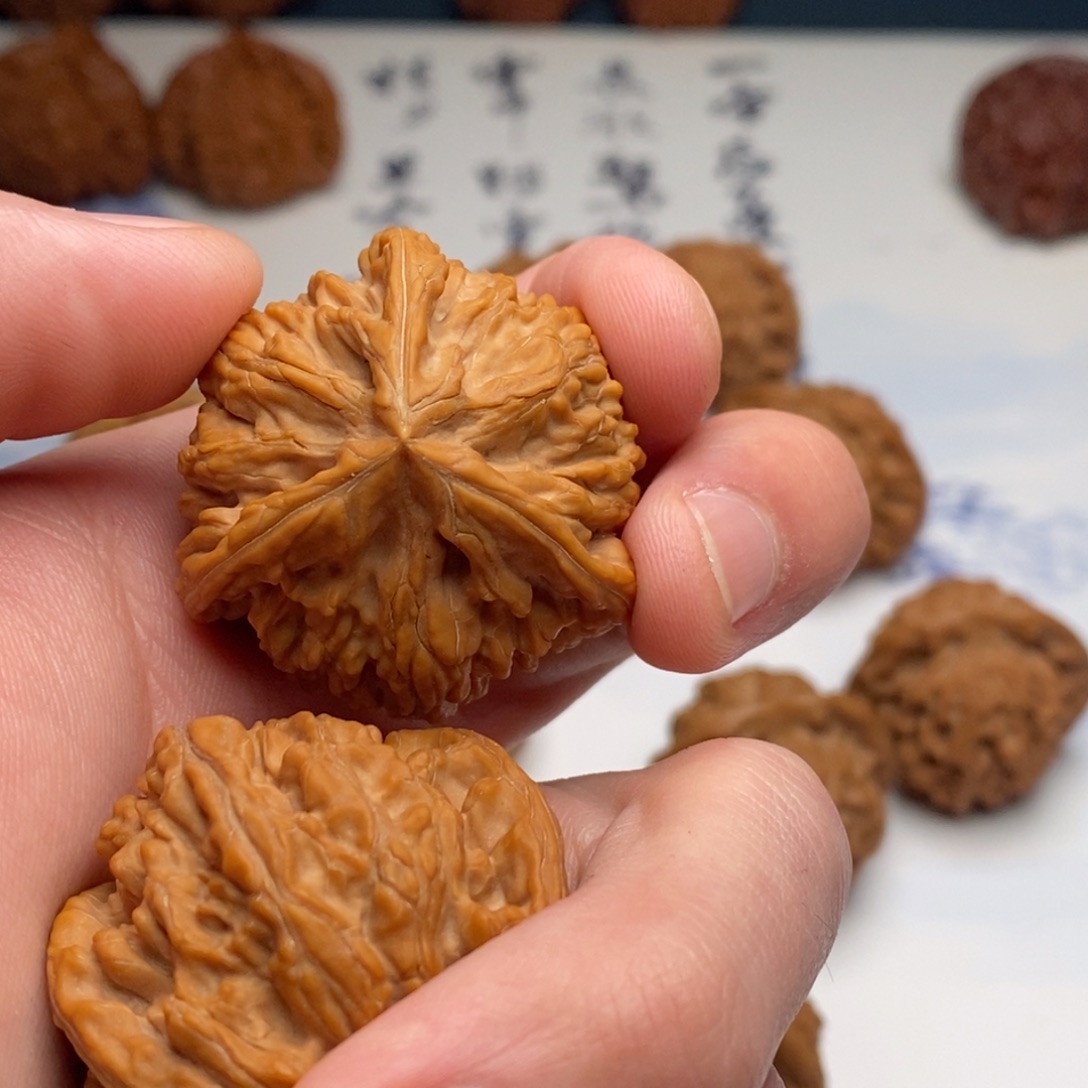 7***8把件文玩核桃御龙