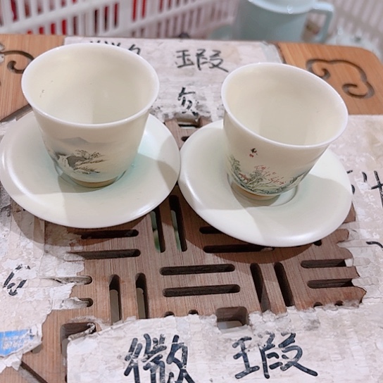 微瑕介意的勿拍，喜欢再下单，谢谢支持