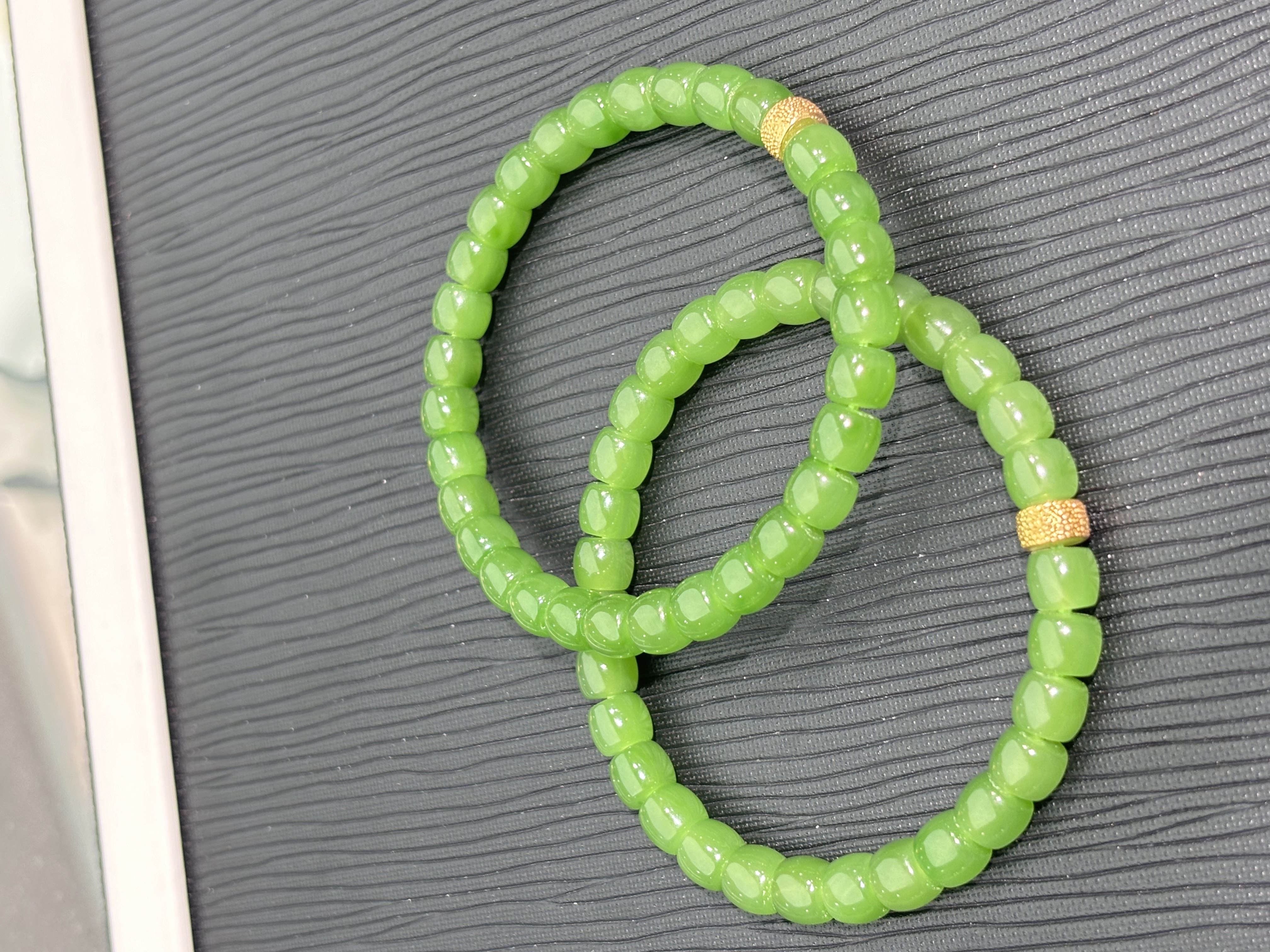 ZS03和田玉碧玉苹果绿直切7mm手串  【多样性发其一】