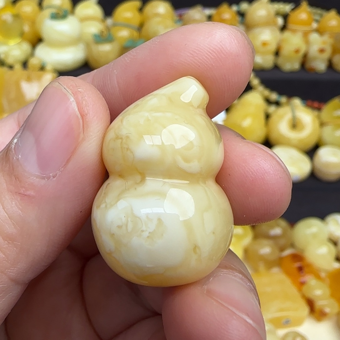 蜜蜡吊坠(赠链)未镶嵌天然俄料溶洞妖花蜜蜡葫芦吊坠