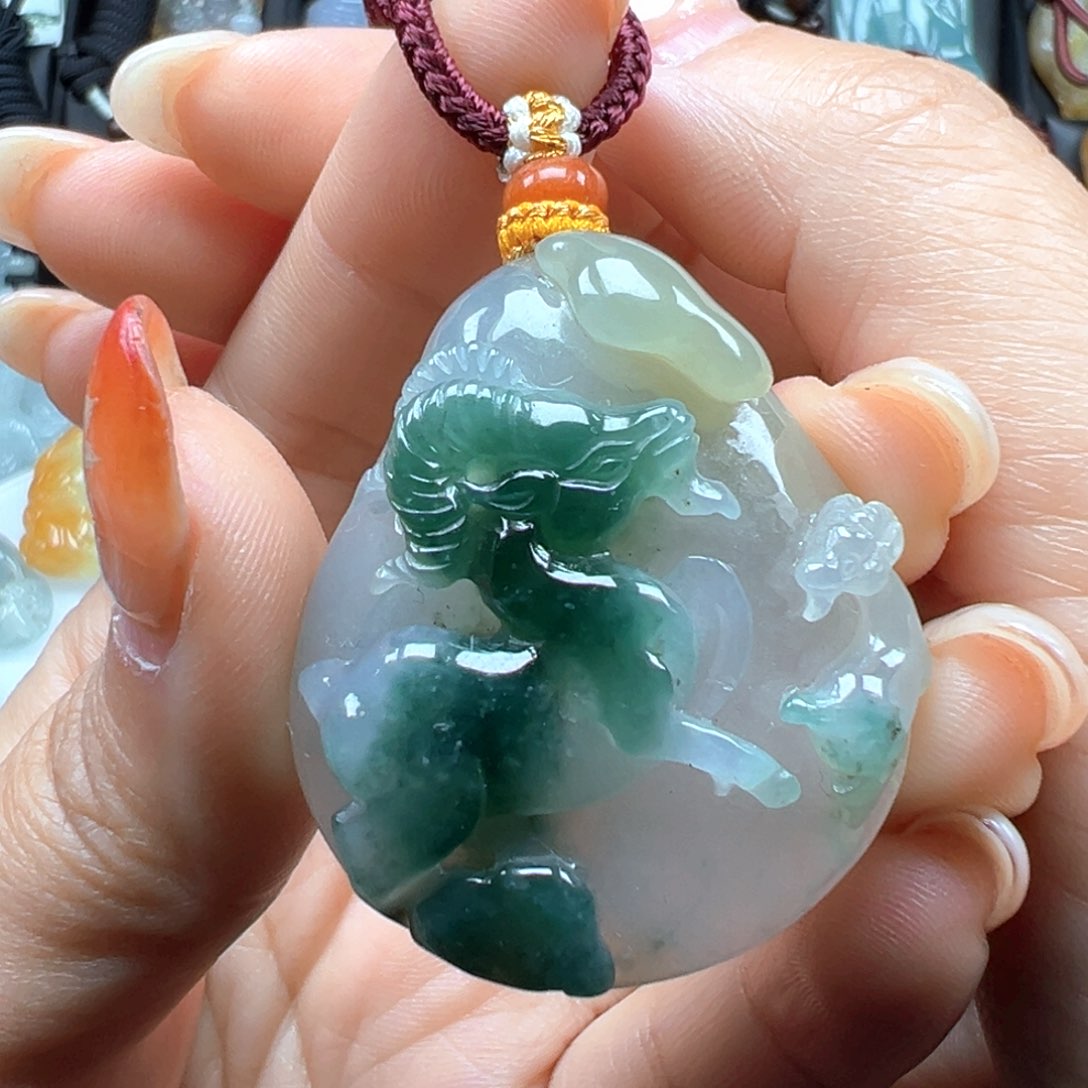 翡翠颈饰未镶嵌羊