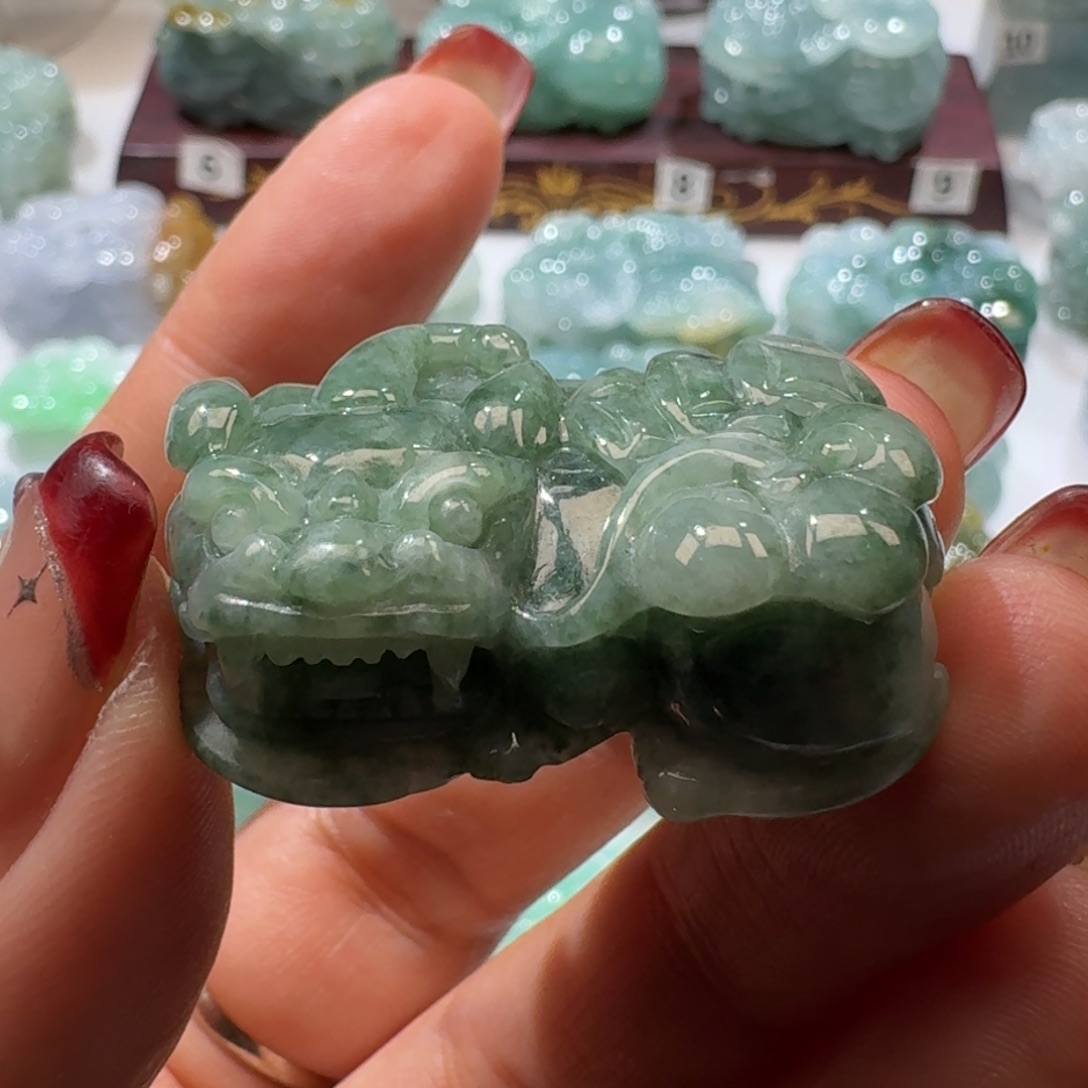 定制翡翠未镶嵌貔貅