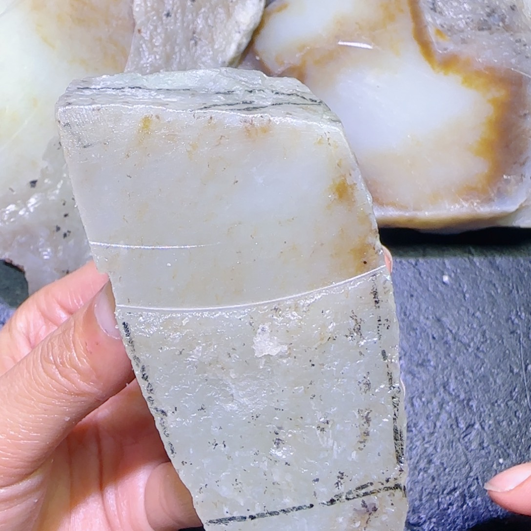 和田玉未镶嵌珠宝半成品