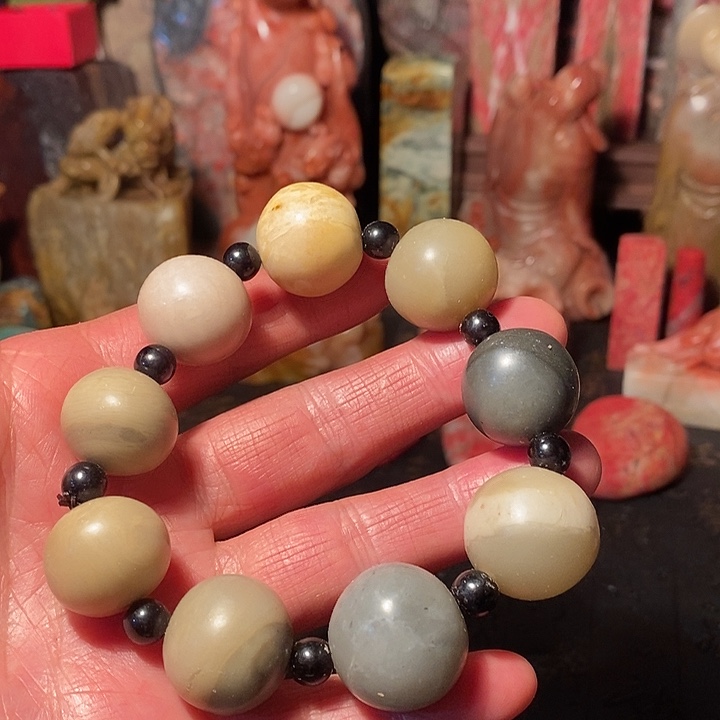 昌化鸡血石昌化石