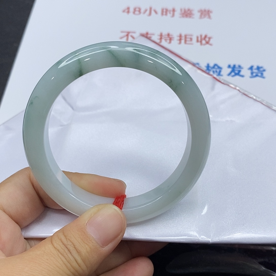 翡翠未镶嵌手镯翡翠