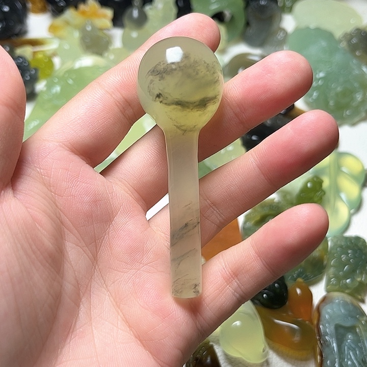 未镶嵌蛇纹石玉颈饰嘟*嘟