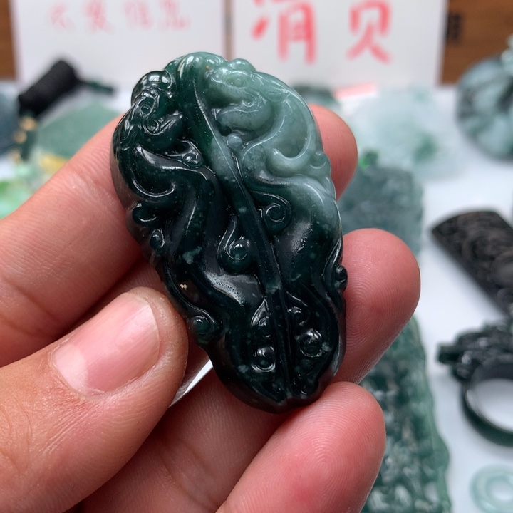 翡翠颈饰未镶嵌保真天然a货翡翠