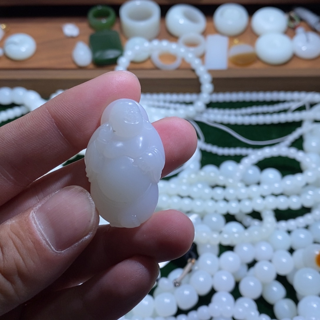 J***o和田玉未镶嵌挂件