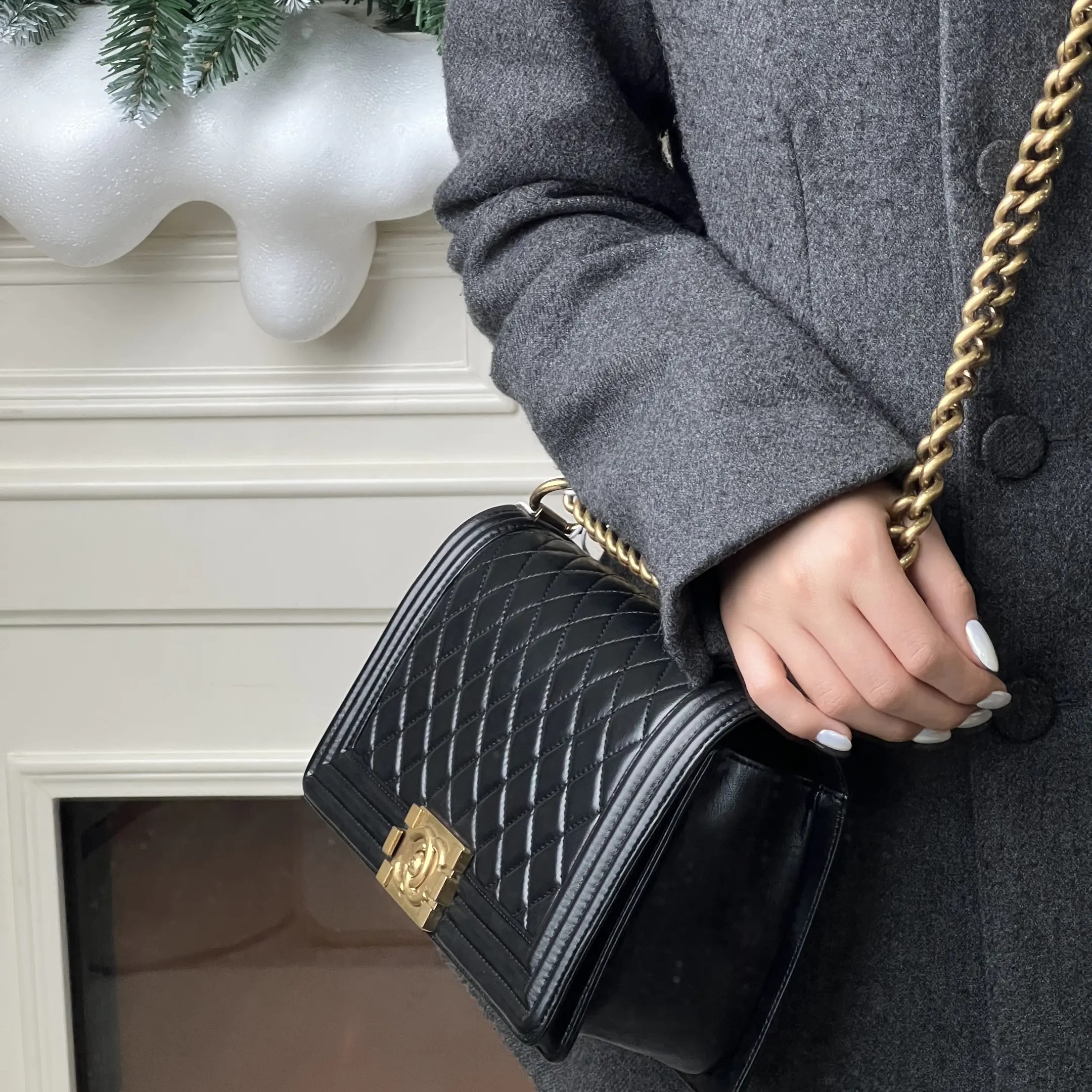 95新 Chanel/香奈儿 chanel leboy中号黑金光面羊/优品