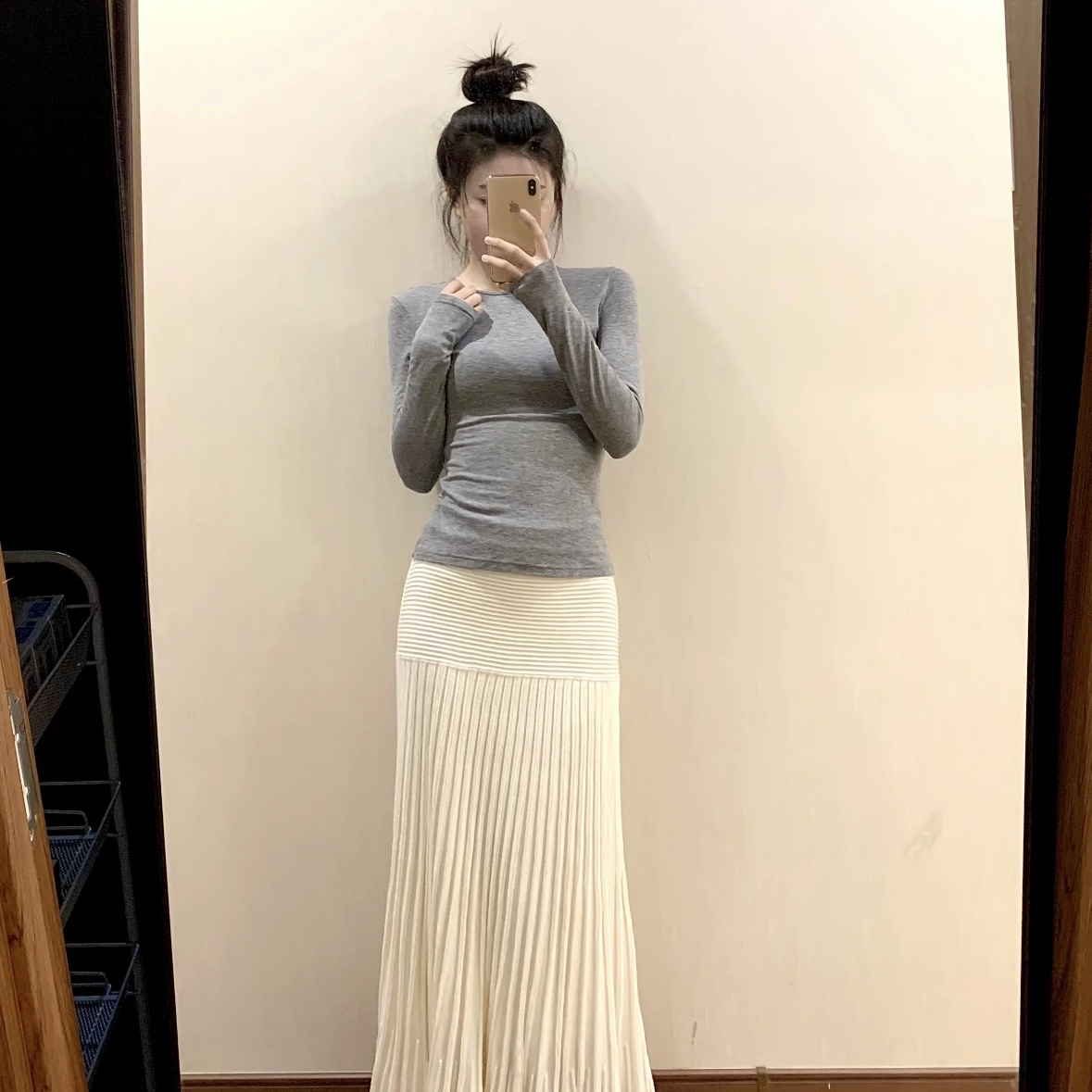  软糯糯奶白针织裙子鱼尾裙秋冬新款加厚中长款半身裙女