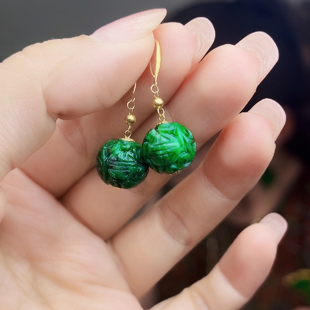 翡翠18K金镶嵌颈饰多样性