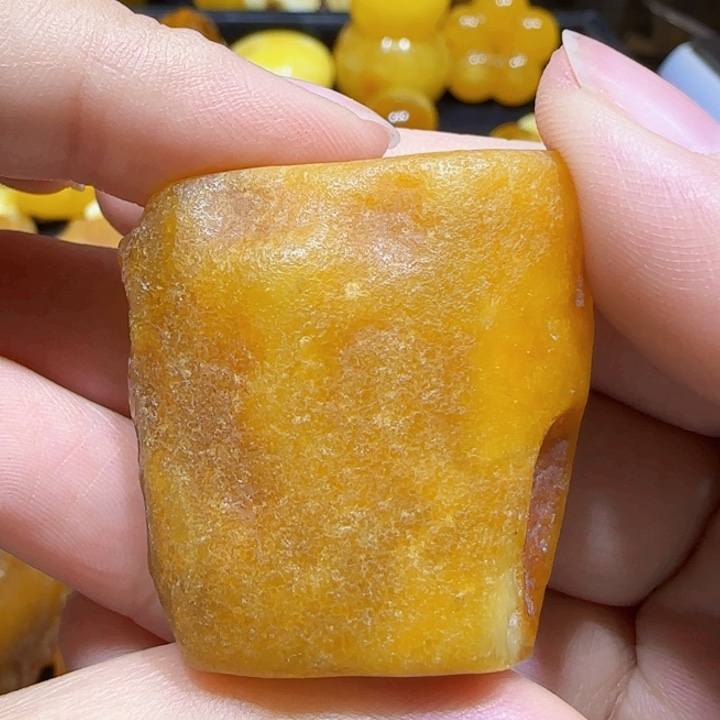 定制琥珀未镶嵌蜜蜡