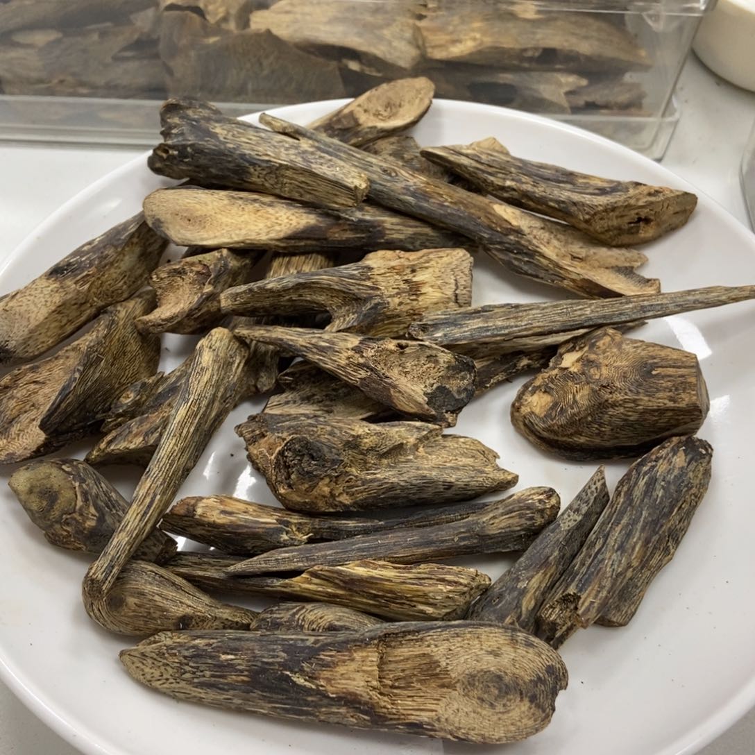 沉香汝湖大树丁132克