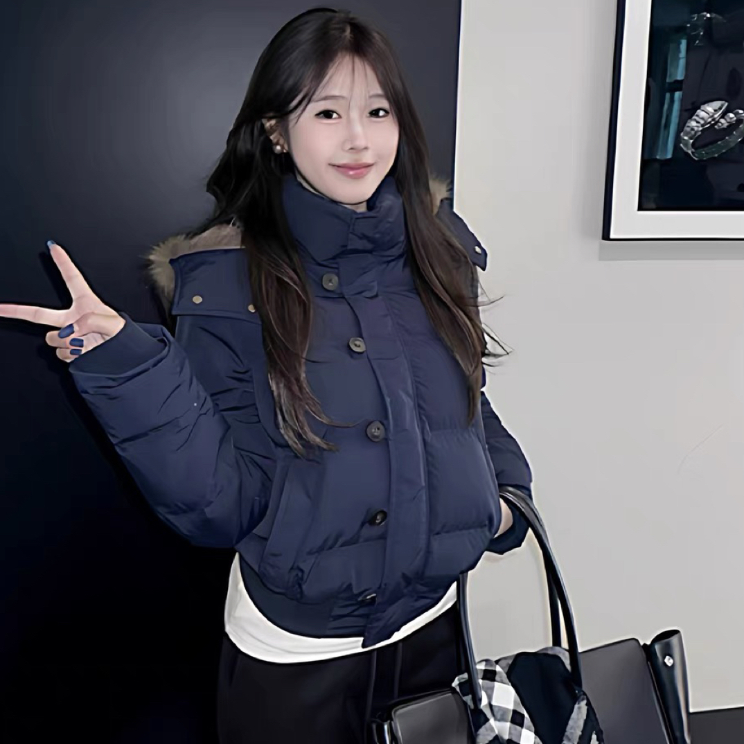 连帽毛领羽绒服女2025冬季新款设计感短款立领白鸭绒加厚保暖上衣