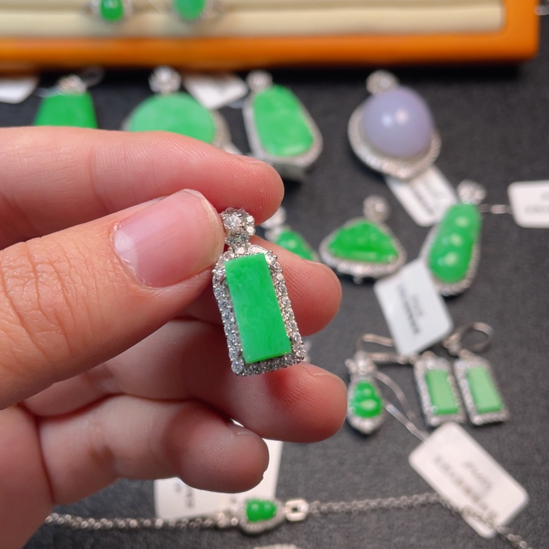 翡翠吊坠(不含链)银S925镶嵌