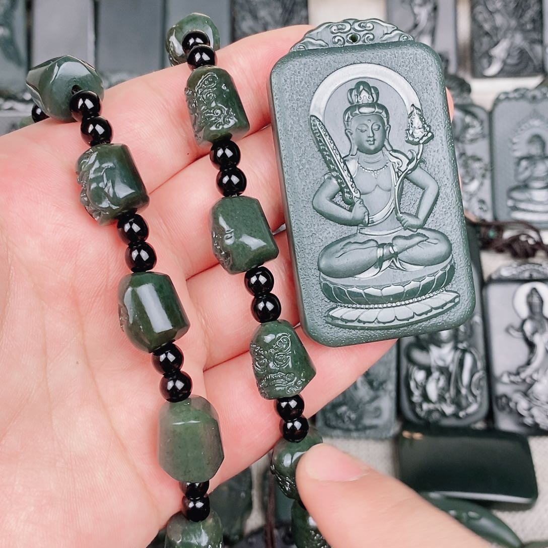 和田玉颈饰未镶嵌青****司