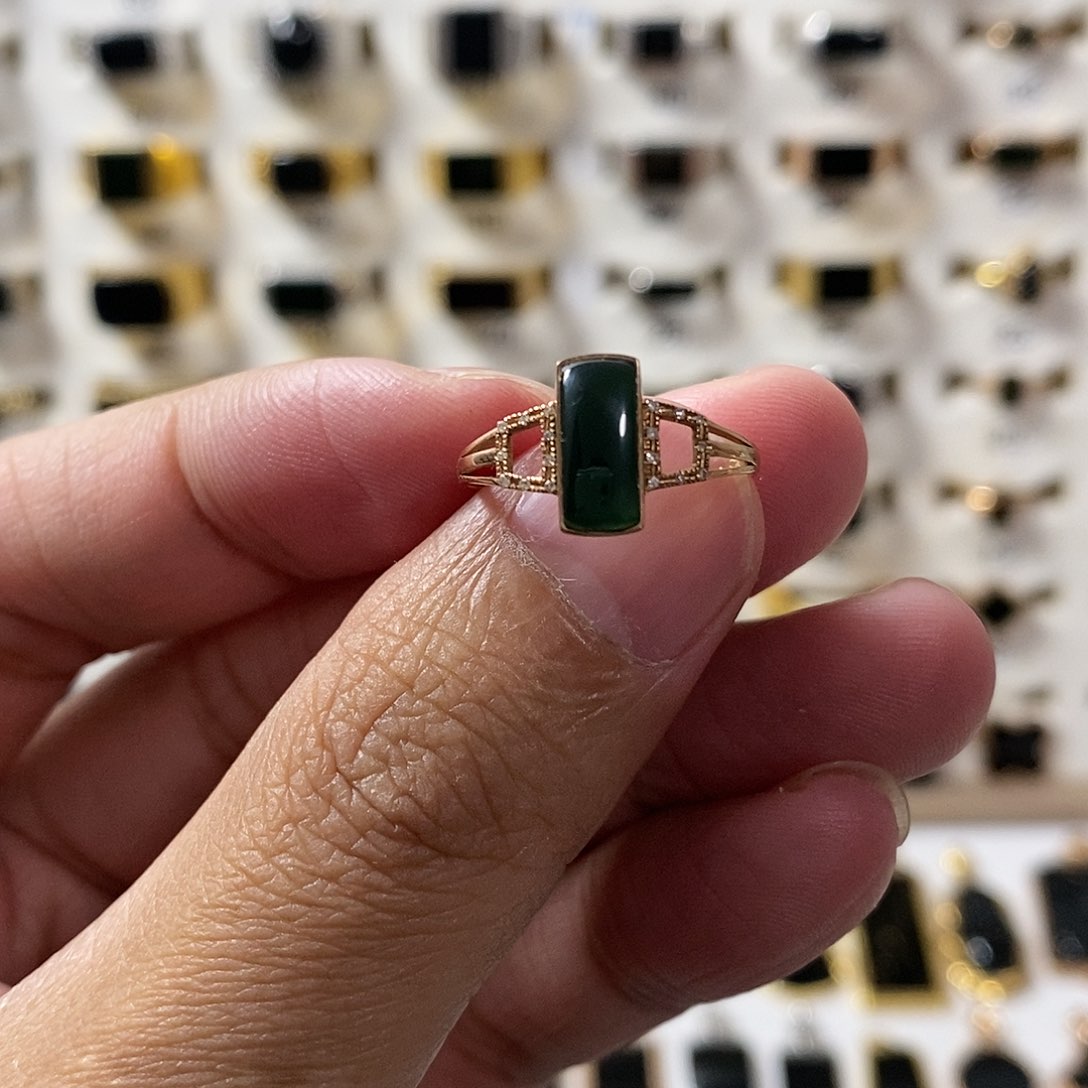 翡翠手链未镶嵌墨翠