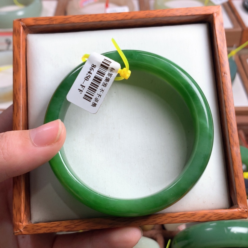 【闪购商品】和田玉手镯未镶嵌