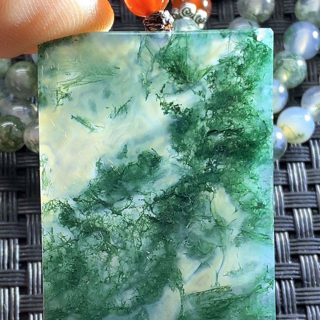 未镶嵌颈饰玛瑙/玉髓佛***间