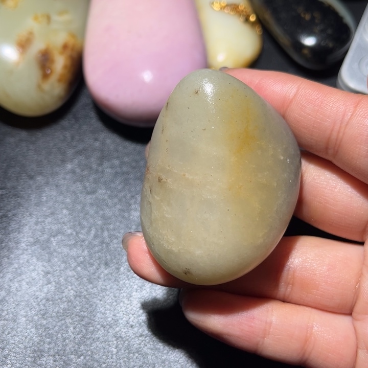 和田玉未镶嵌珠宝奇石