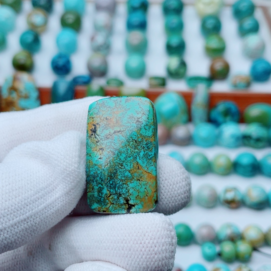 未镶嵌绿松石珠宝奇石