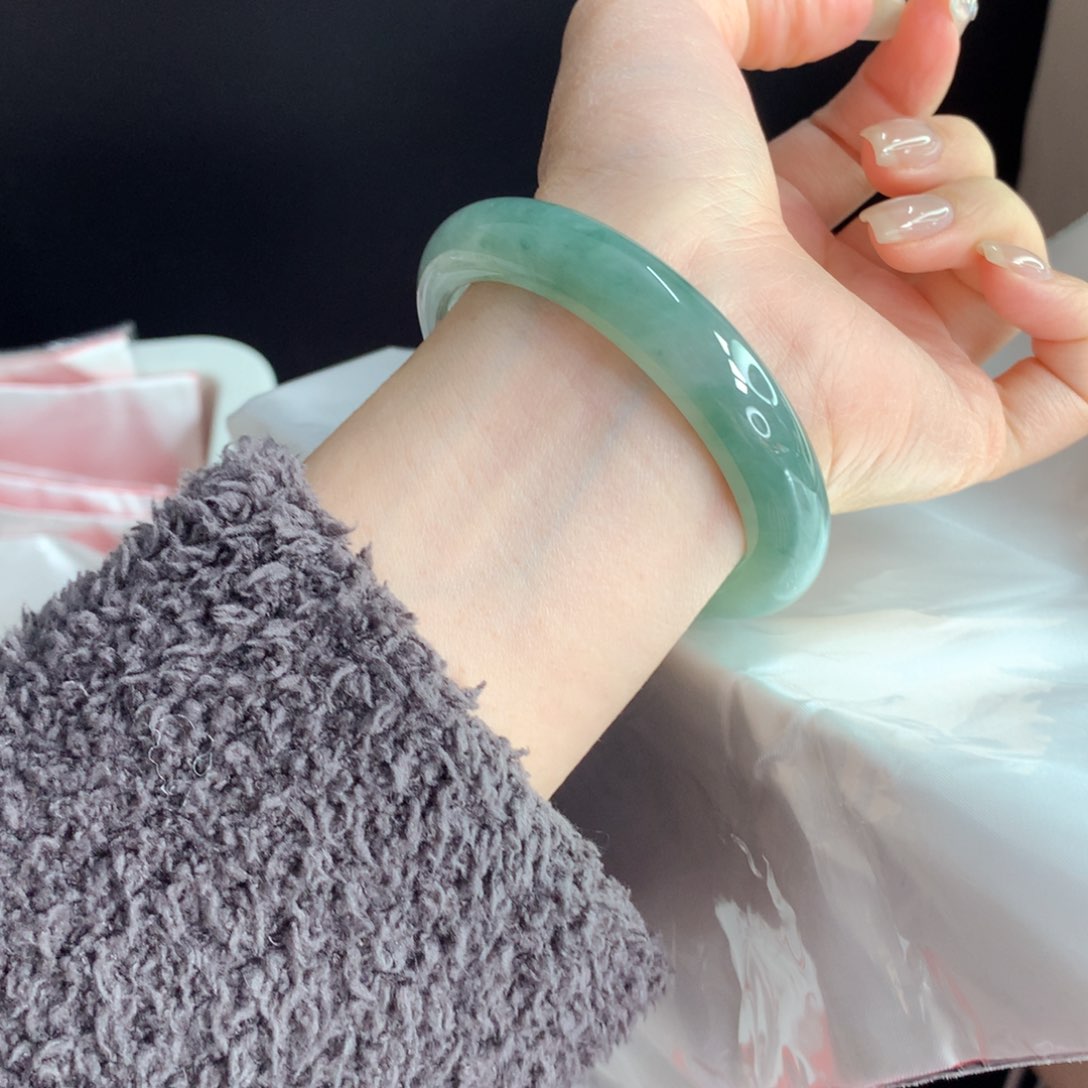 翡翠手镯未镶嵌（35号）