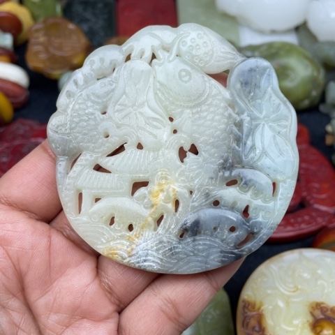 蛇纹石玉颈饰未镶嵌130