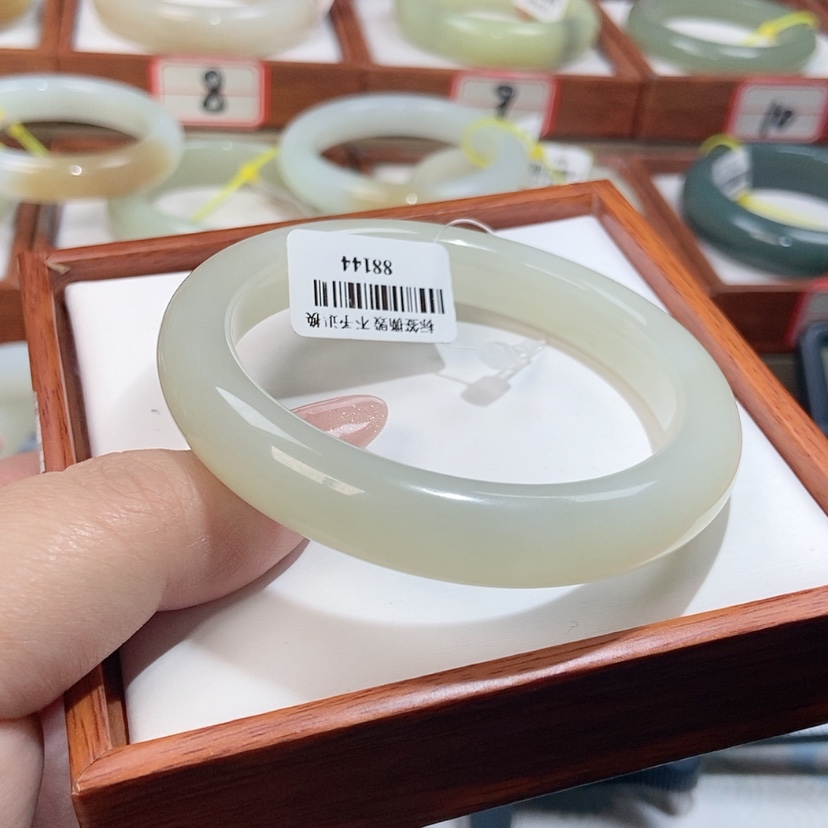 【闪购商品】和田玉手镯未镶嵌