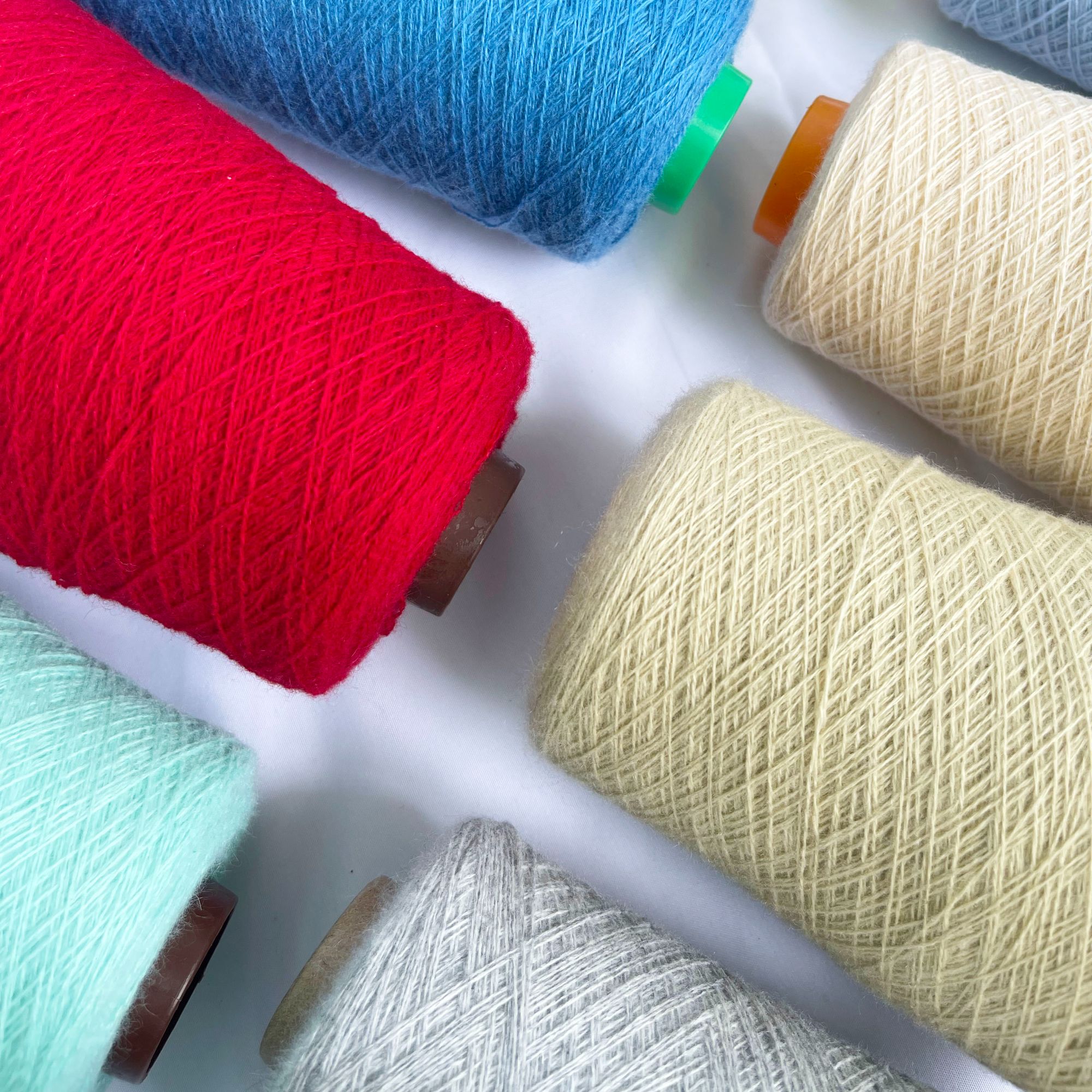 邓肯拆片纱 100%山羊绒 颜色多彩丰富独特色调 柔软亲肤不扎