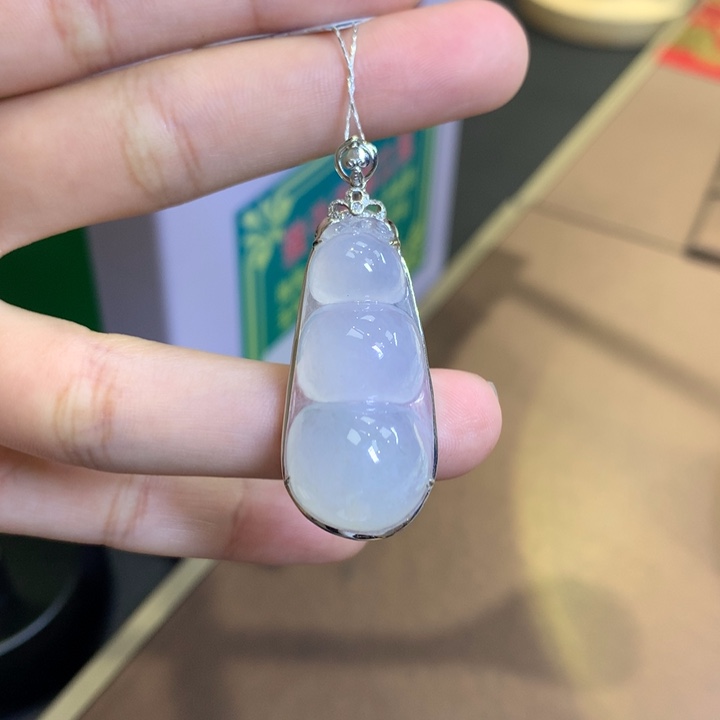 翡翠18K金镶嵌颈饰翡翠