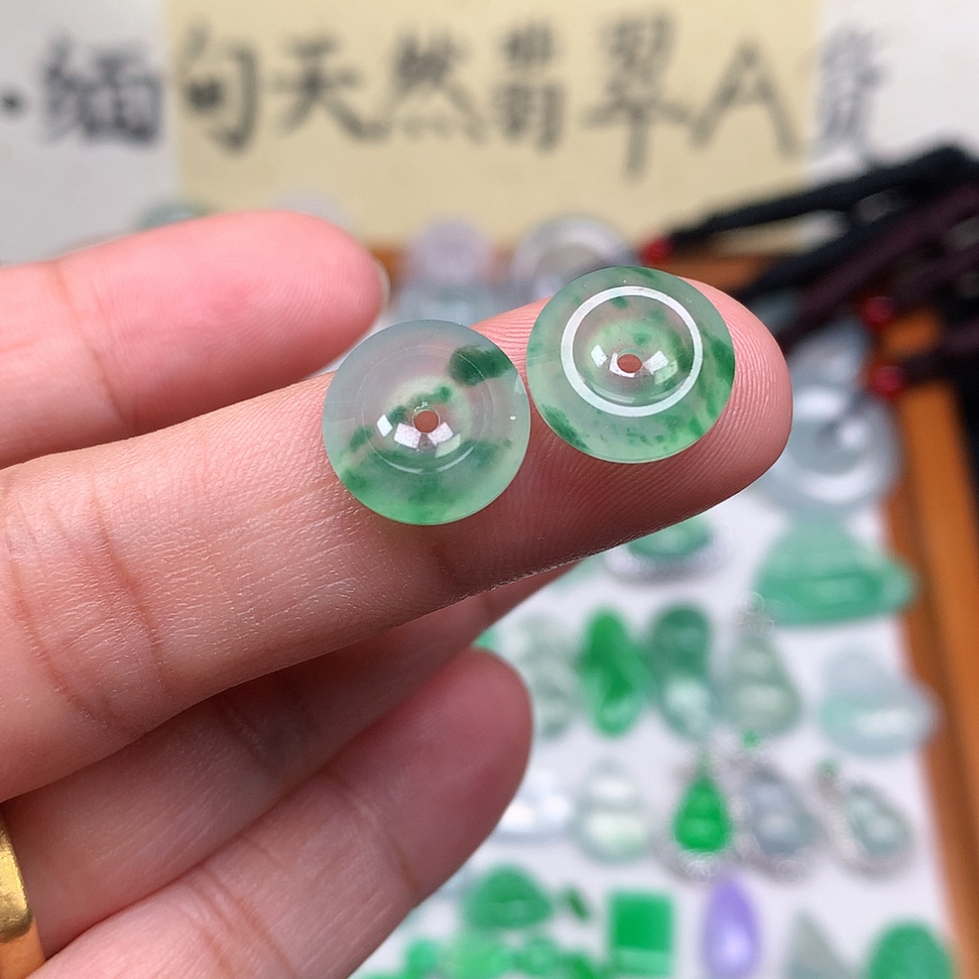 翡翠裸石缅甸天然A货翡翠冰种甜甜圈