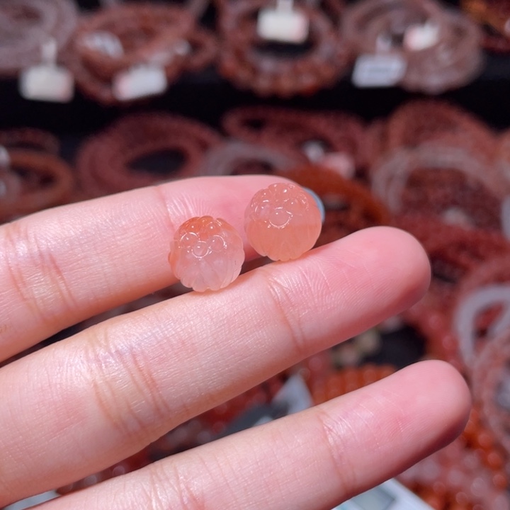南红玛瑙未镶嵌莲花雕刻珠1209