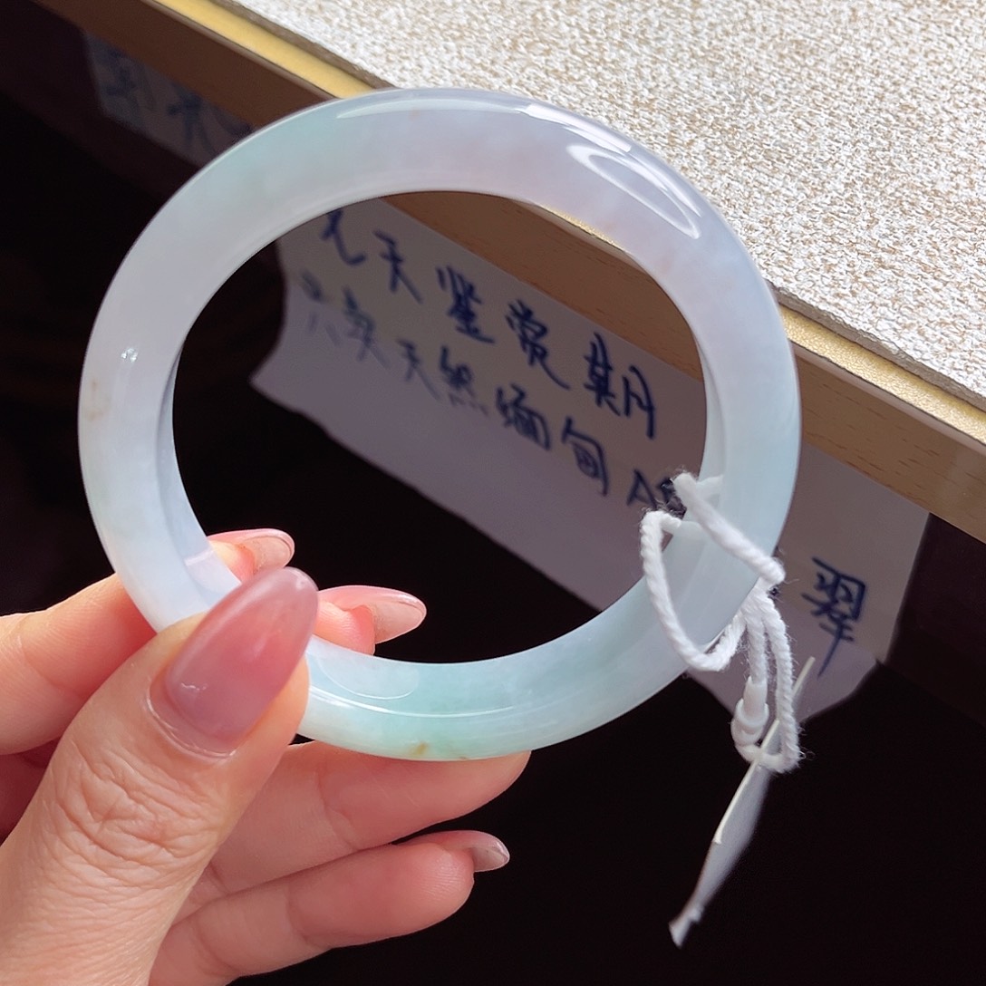 翡翠未镶嵌手镯手镯