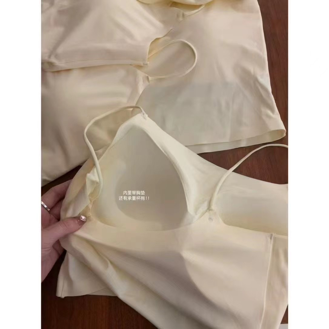 梦里-陳   亲肤百搭米色美背