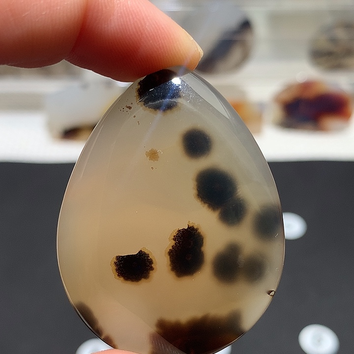 未镶嵌玛瑙/玉髓珠宝奇石