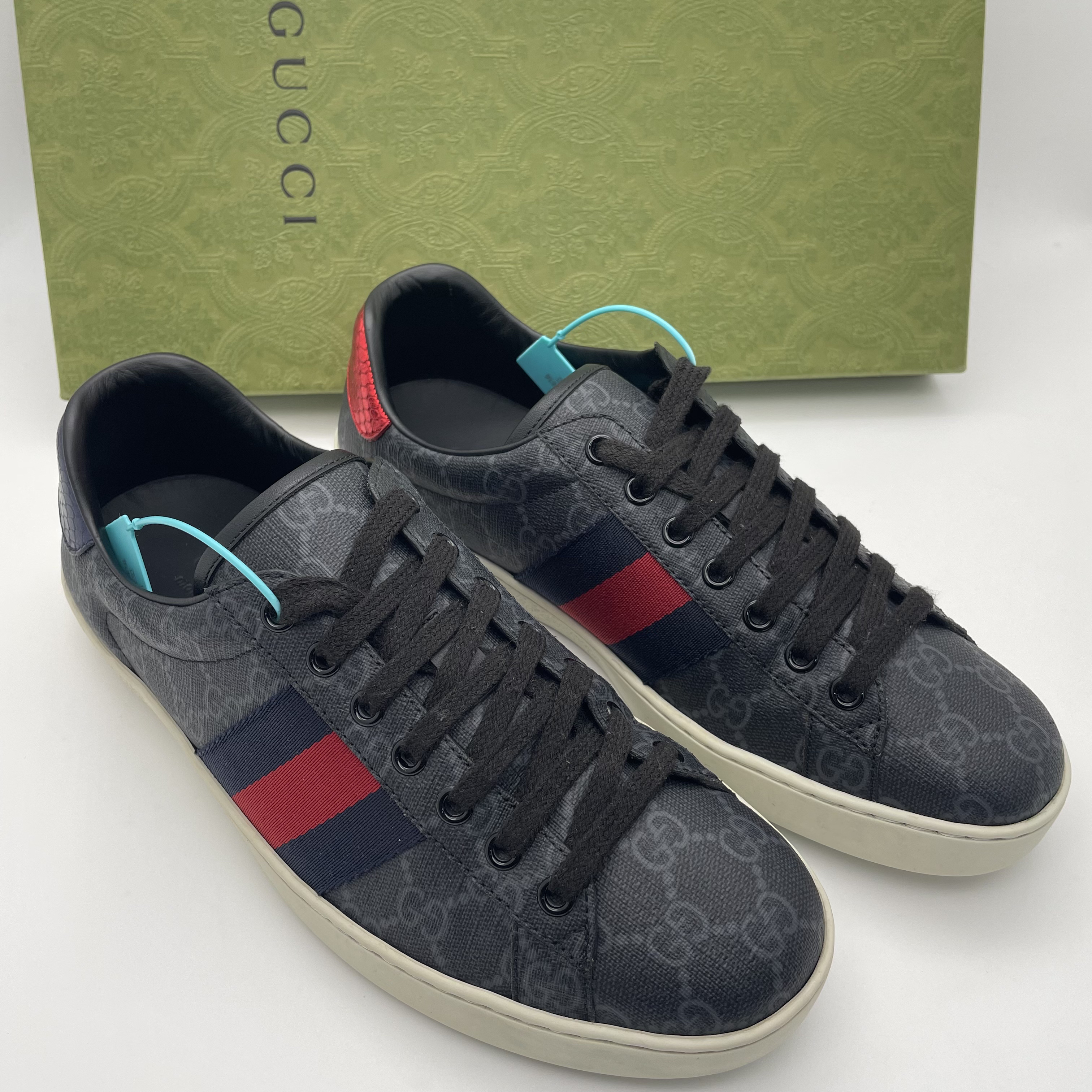 95新 GUCCI/古驰 41.5欧码/黑灰色双G满印休闲时尚板鞋