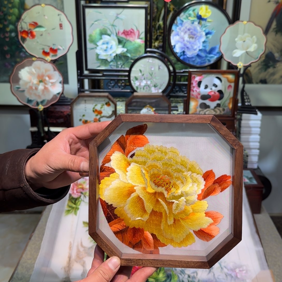 刺绣刺绣工艺精湛