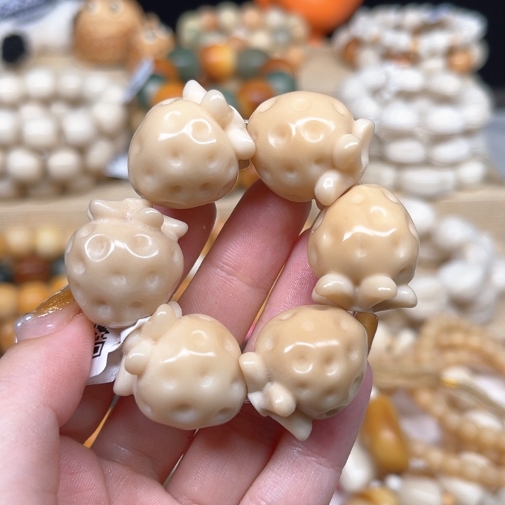 菩提根/象牙果手串草莓1.22 42