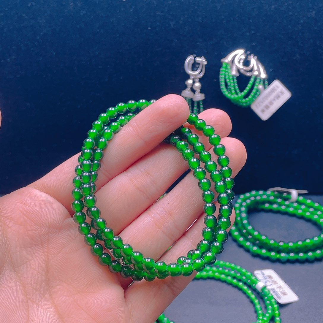 翡翠未镶嵌项链卡5