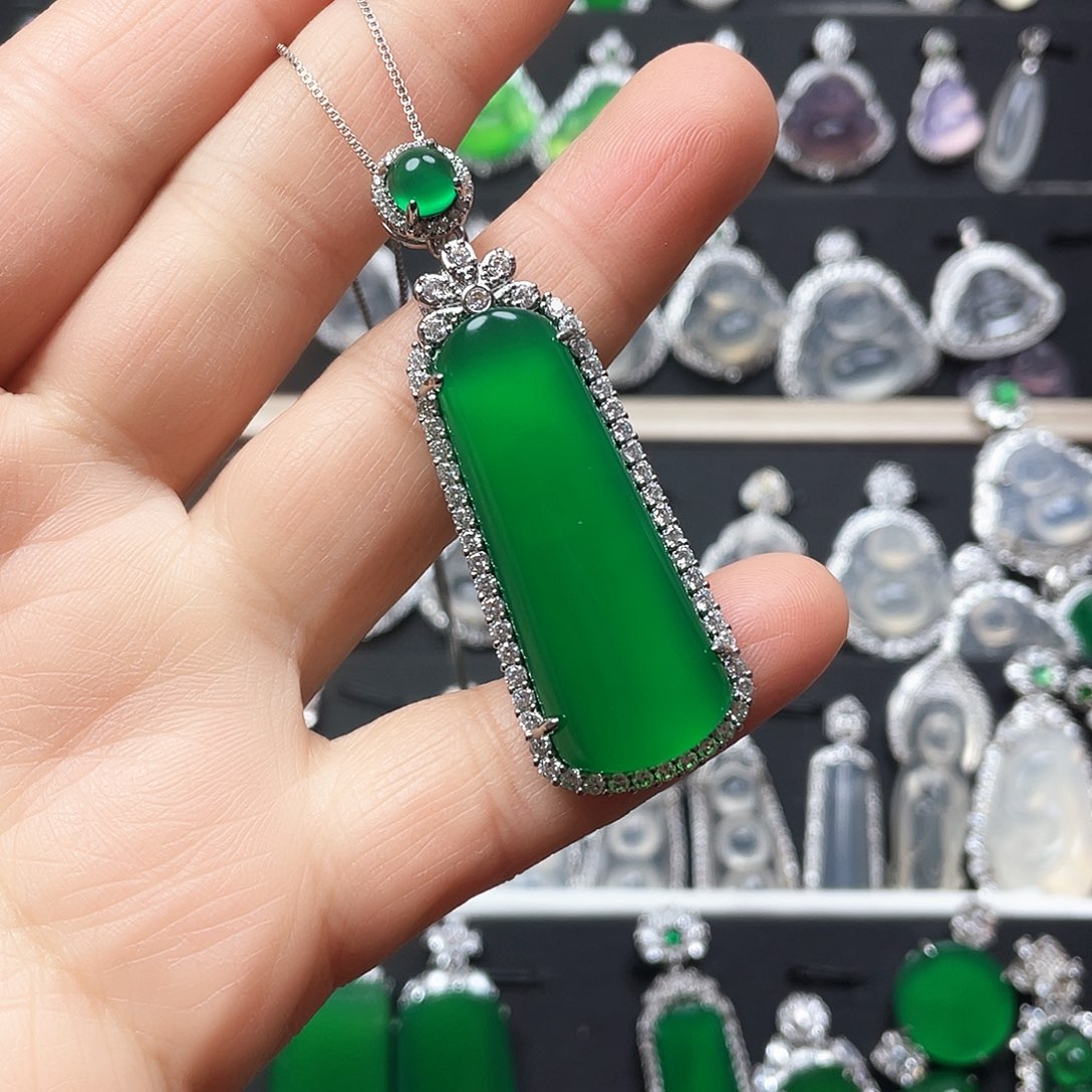 玛瑙/玉髓颈饰合金