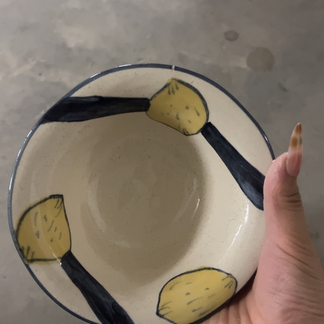 搪瓷瑕疵裂釉柠檬碗一个