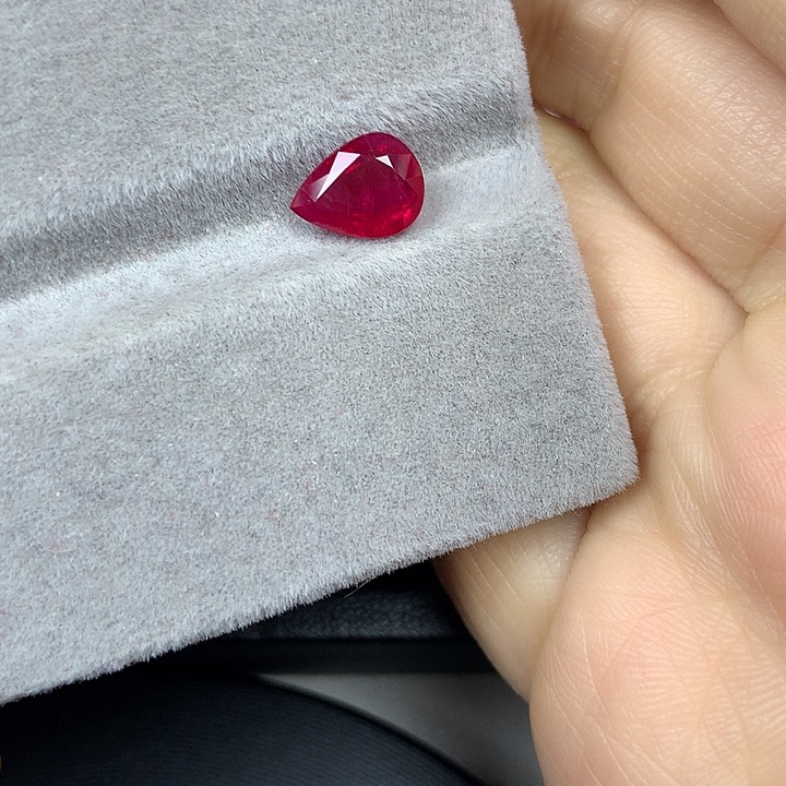 红宝石裸石2.03ct缅甸鸽血红红宝石