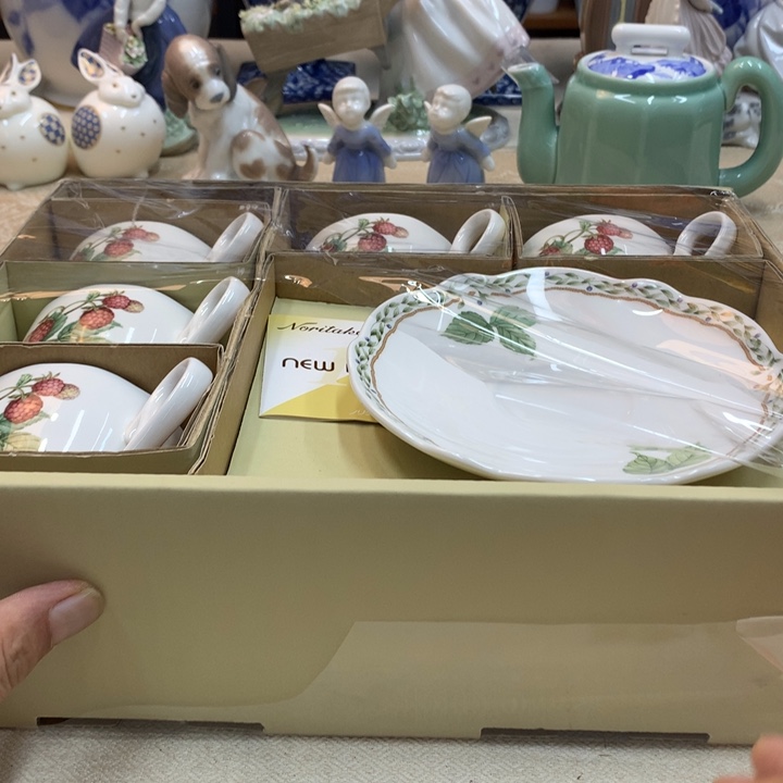 张***）紫砂金瓷阁精品瓷器店