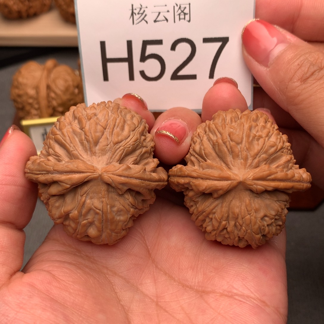 文玩核桃把件43边47.1克重白狮子精对