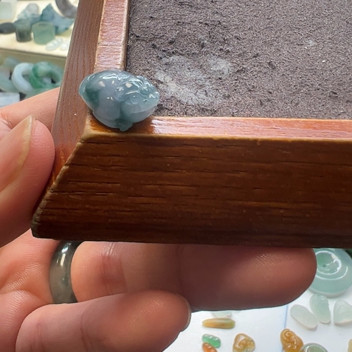 定制翡翠未镶嵌翡翠小吊