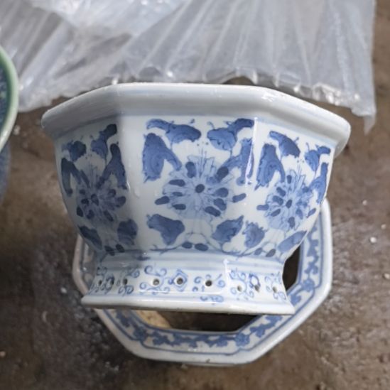 在***…青花瓷器花盆2个包邮