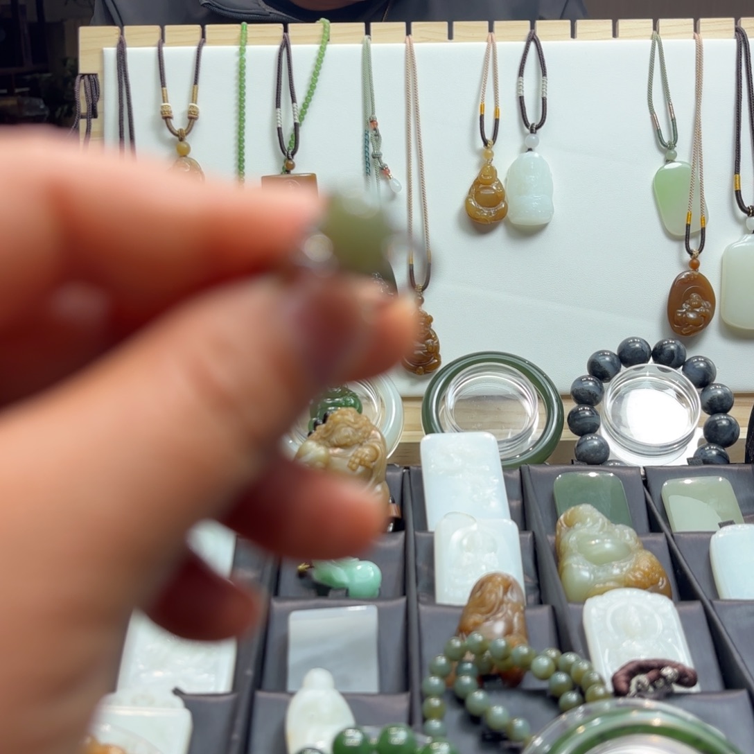 和田玉合金颈饰戒指