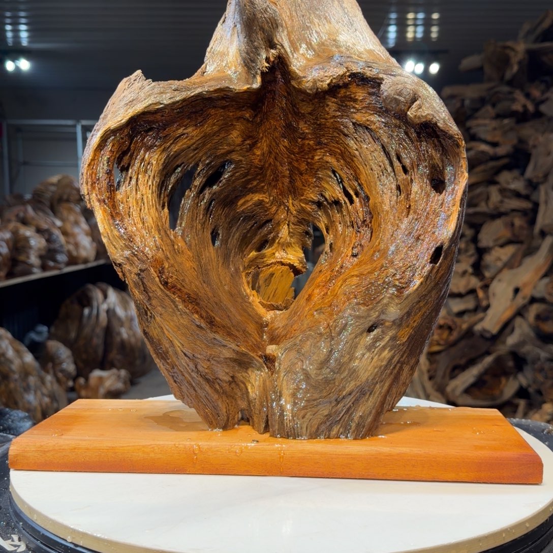 印***玩木王一刀琥珀木摆件30