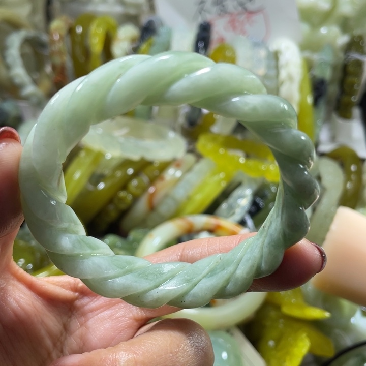 岫玉未镶嵌手镯手镯
